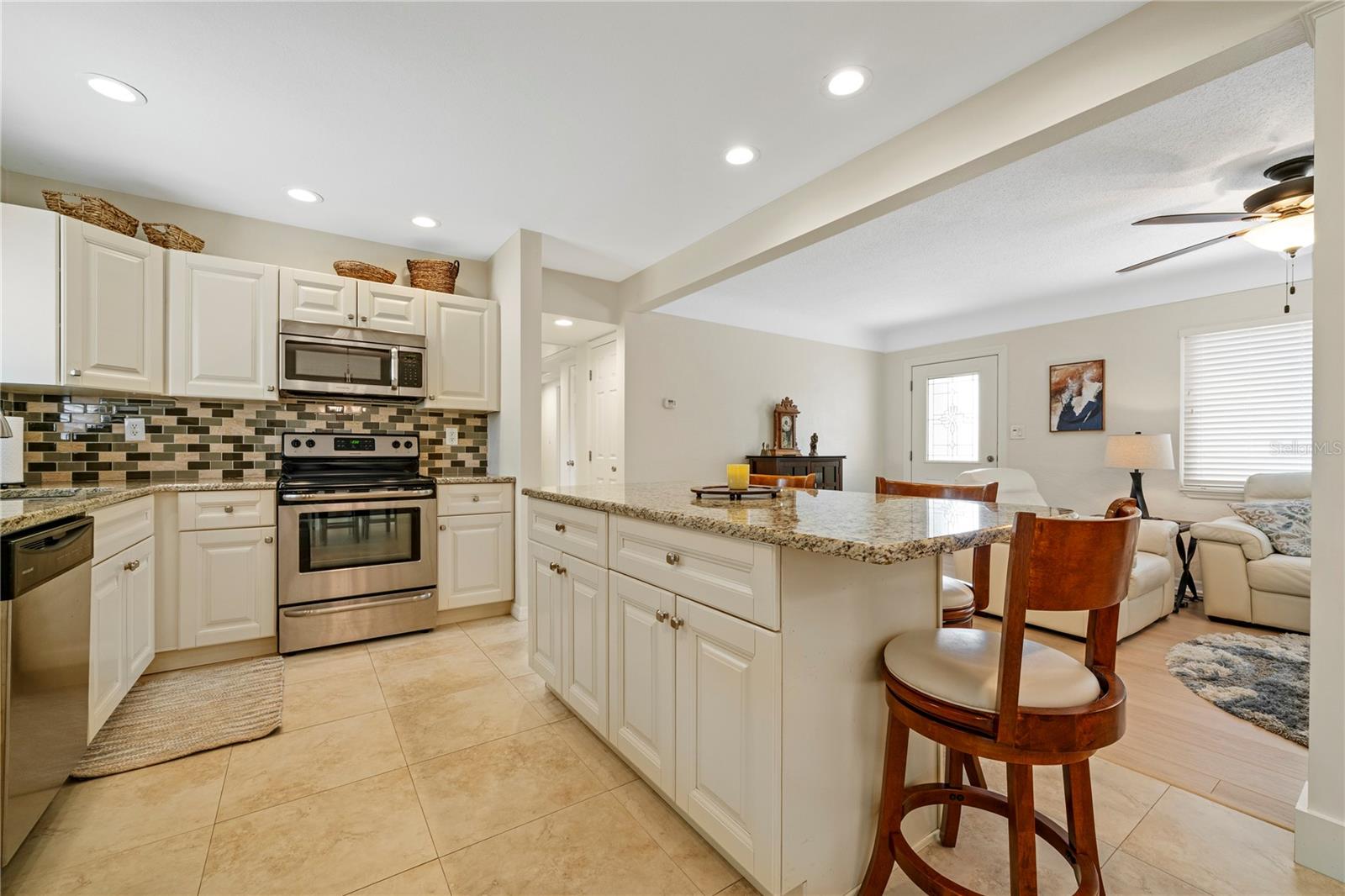 Image 14 of 43 For 5965 15th Street N