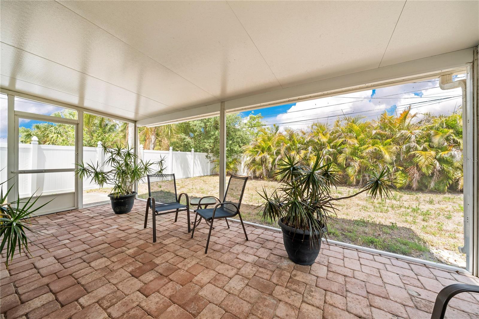 Image 20 of 43 For 5965 15th Street N
