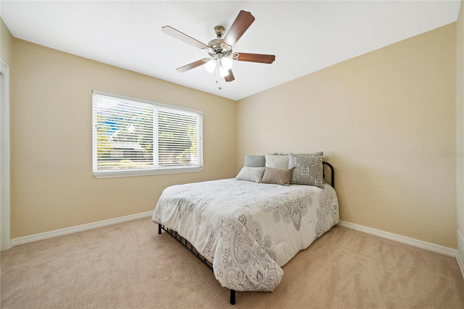 Image 22 of 43 For 5965 15th Street N