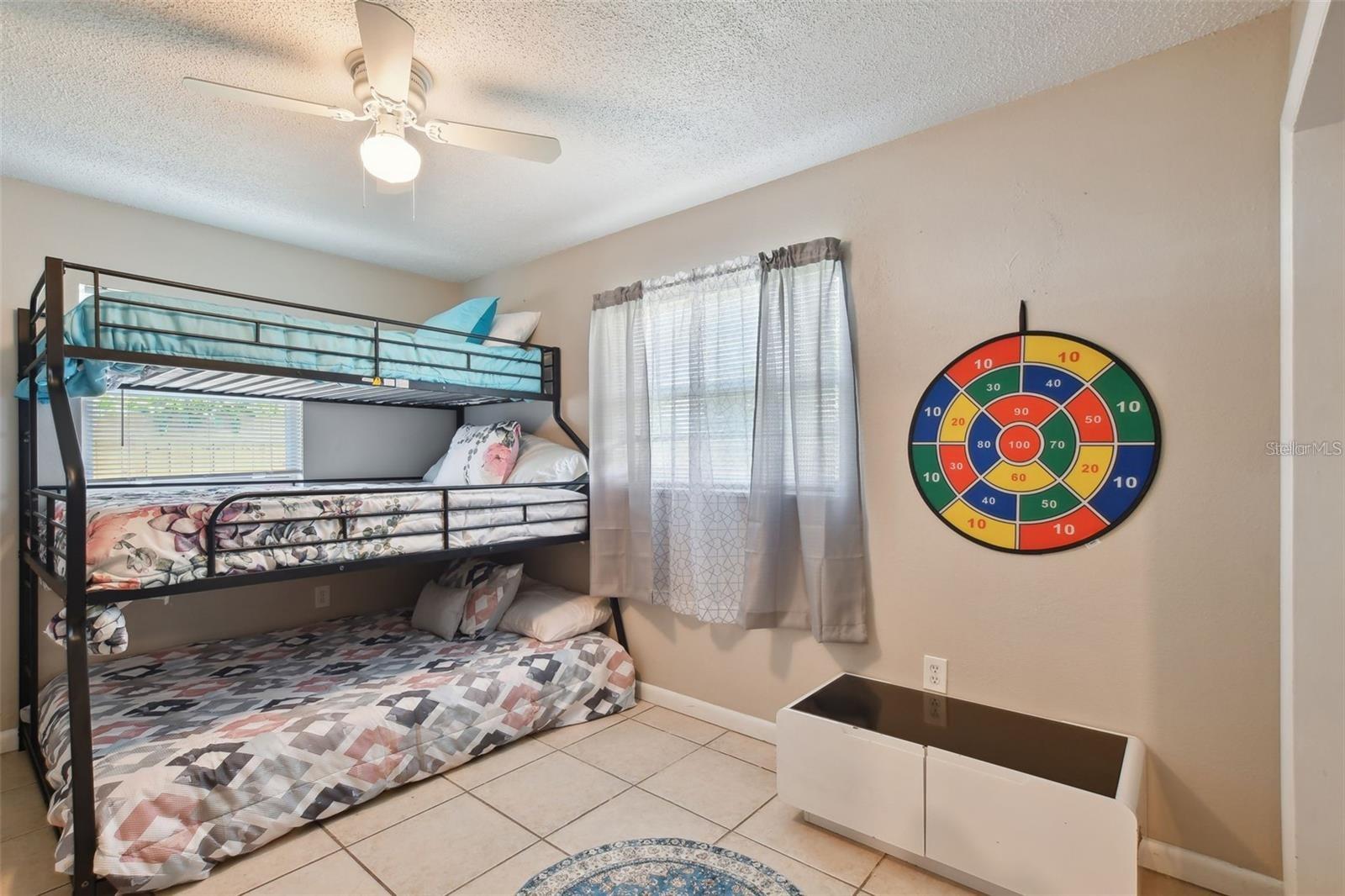Image 11 of 16 For 4818 Holiday Drive
