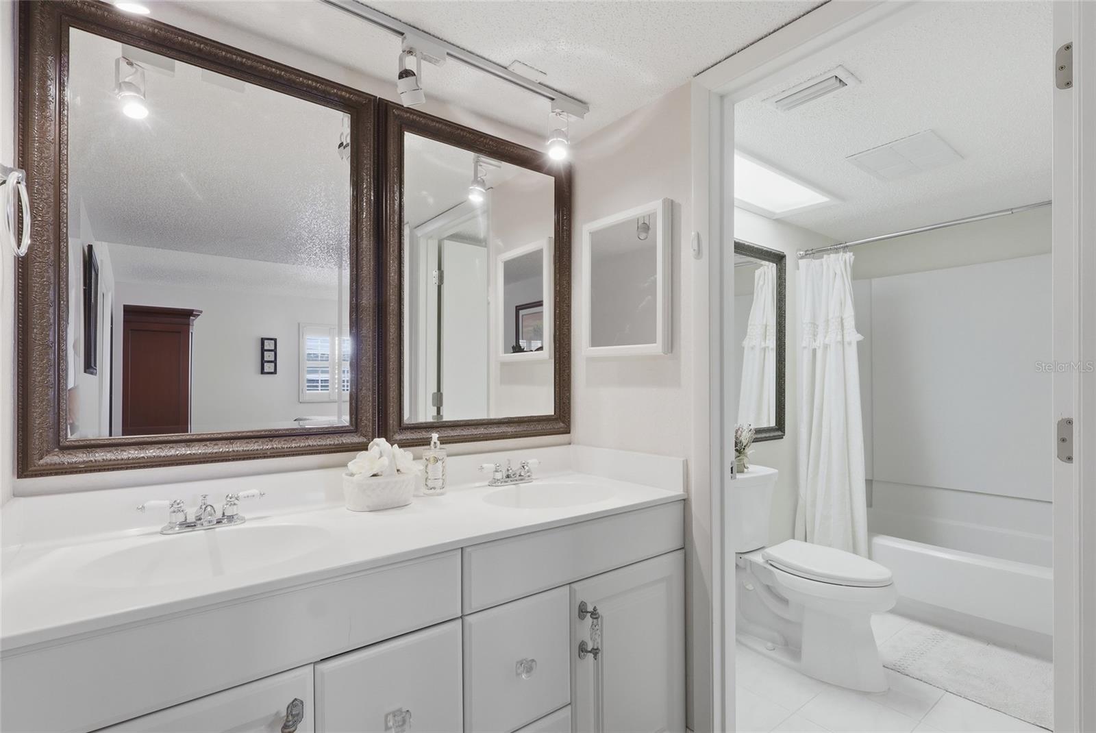 Image 18 of 39 For 29130 Bay Hollow Drive 3312