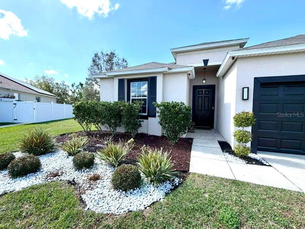 Image 2 of 22 For 32914 Hillman Court