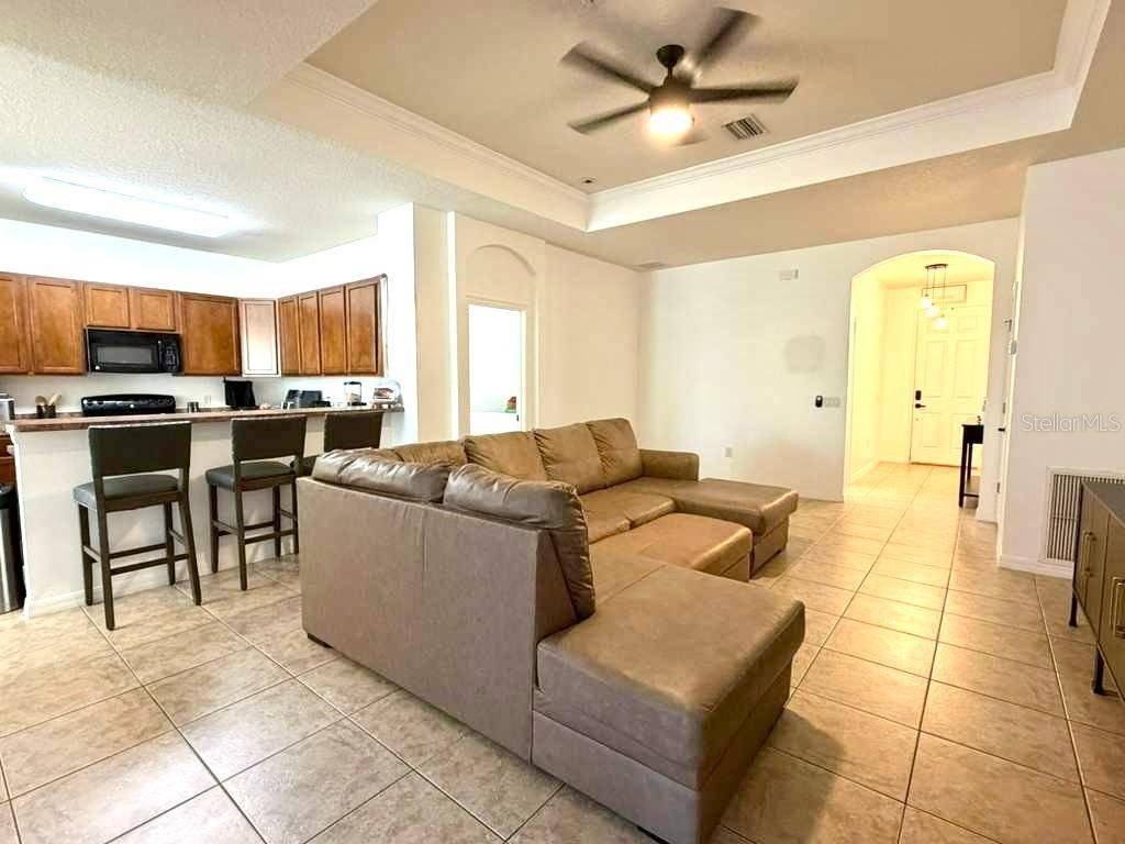 Image 4 of 22 For 32914 Hillman Court