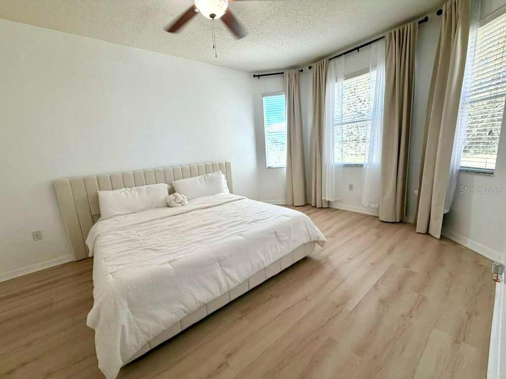 Image 9 of 22 For 32914 Hillman Court