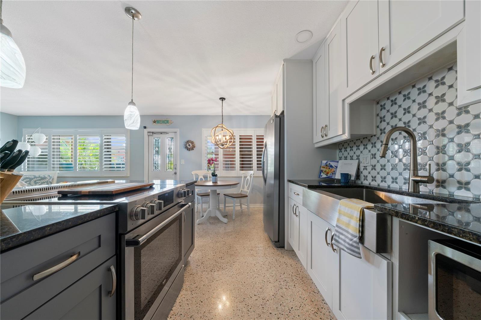 Image 10 of 48 For 121 46th Avenue 2g