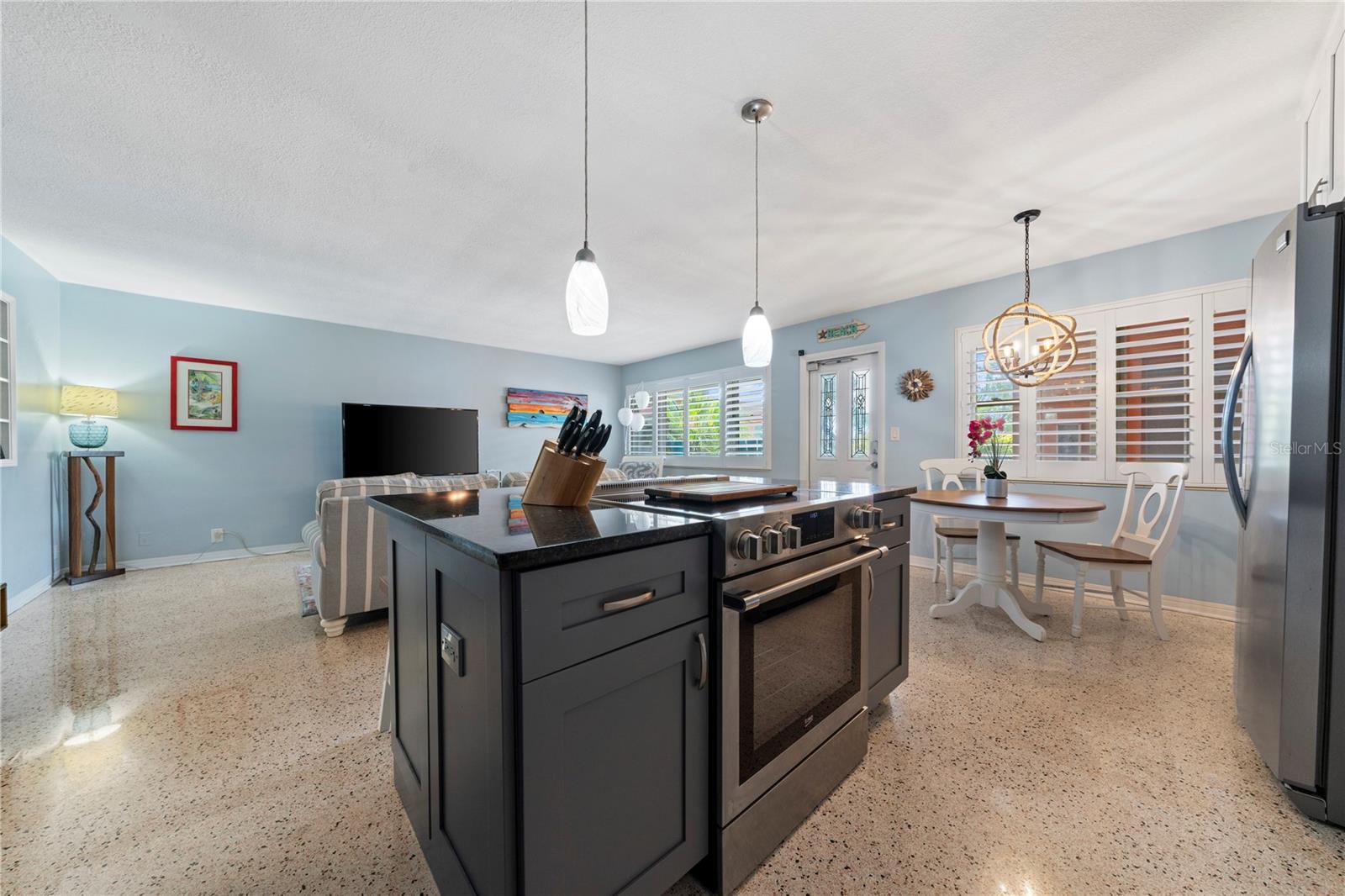 Image 11 of 48 For 121 46th Avenue 2g
