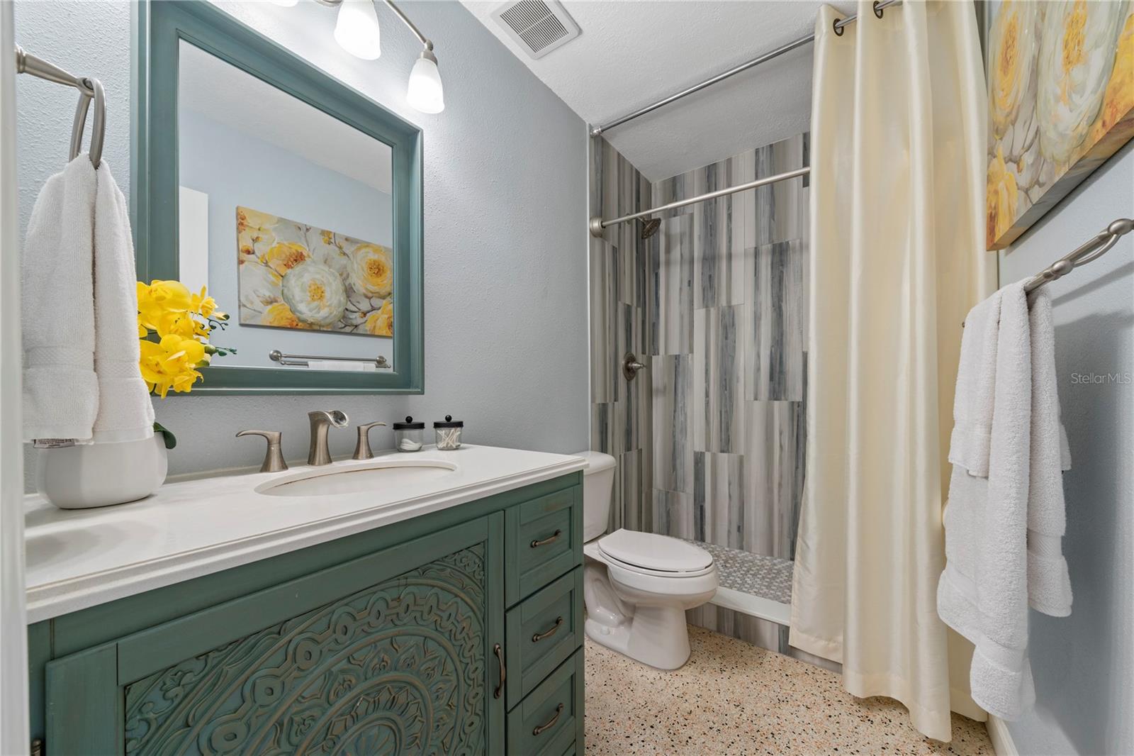 Image 18 of 48 For 121 46th Avenue 2g