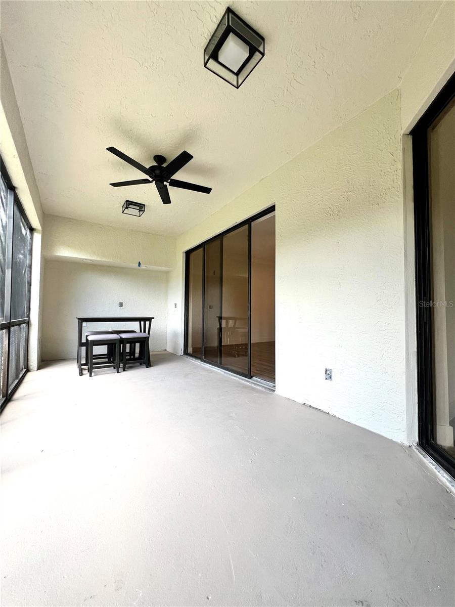 Image 25 of 42 For 3014 Red Oak Court 102