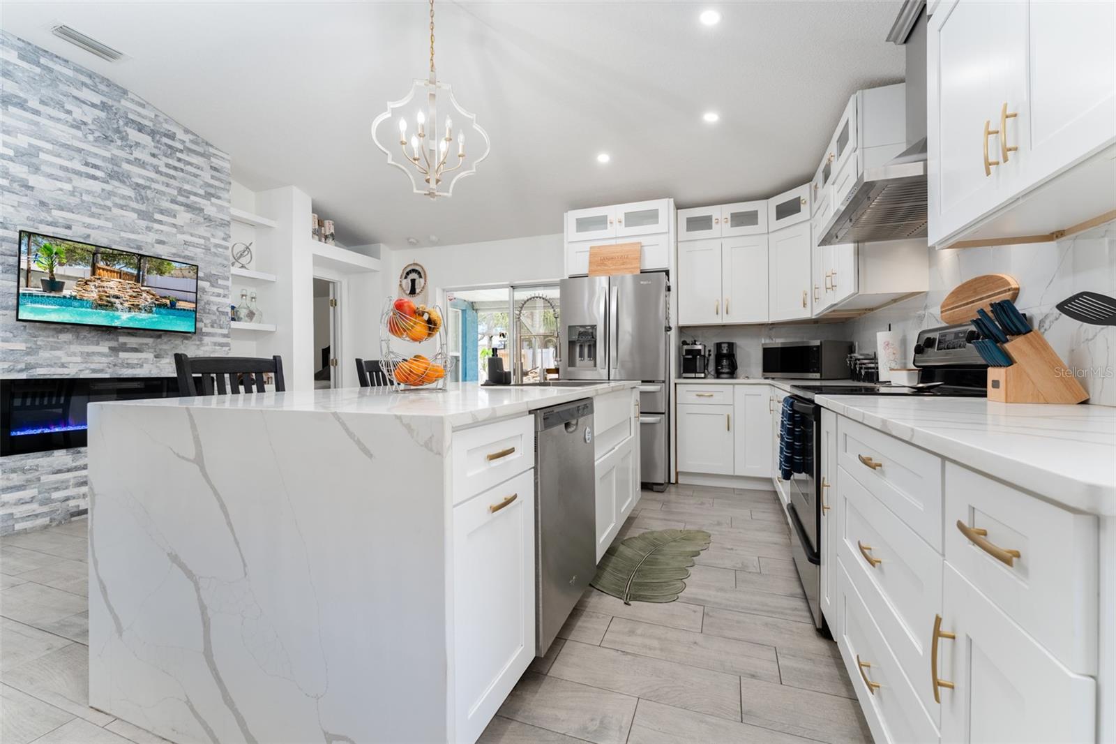 Image 11 of 43 For 10727 Deepbrook Dr