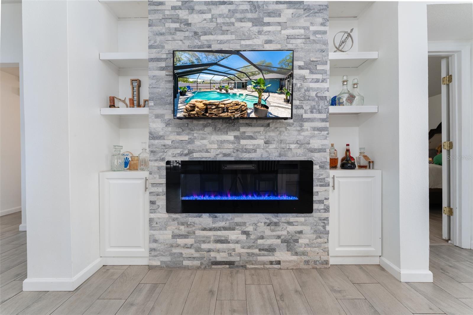 Image 12 of 43 For 10727 Deepbrook Dr