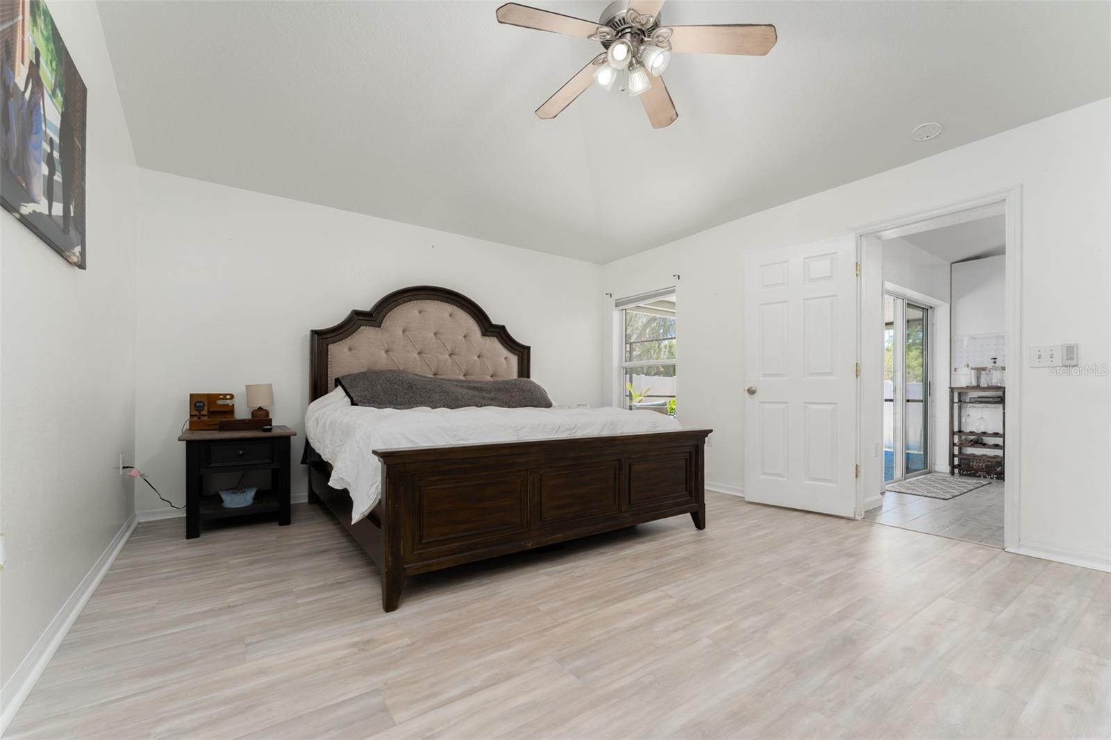 Image 14 of 43 For 10727 Deepbrook Dr