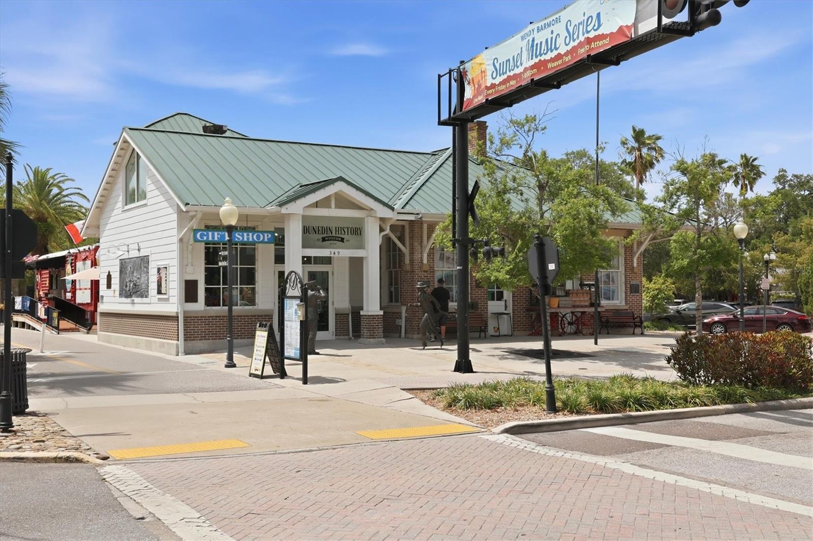 Image 69 of 79 For 231 Lime Circle S