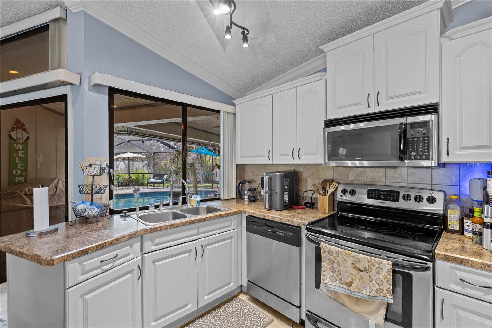 Image 8 of 20 For 2315 Eagle Bluff Drive