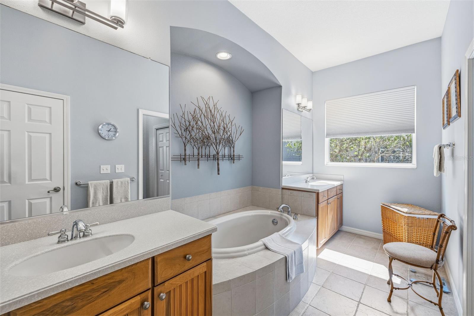 Image 25 of 80 For 2410 Kensington Greens Drive 5