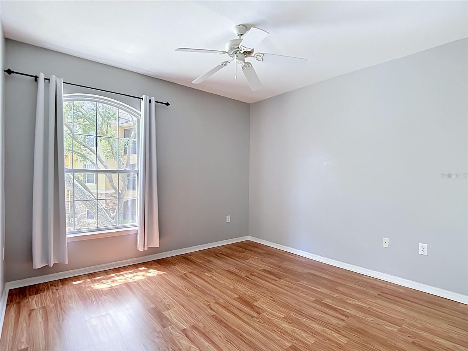 Image 19 of 75 For 10201 Courtney Palms Boulevard 203