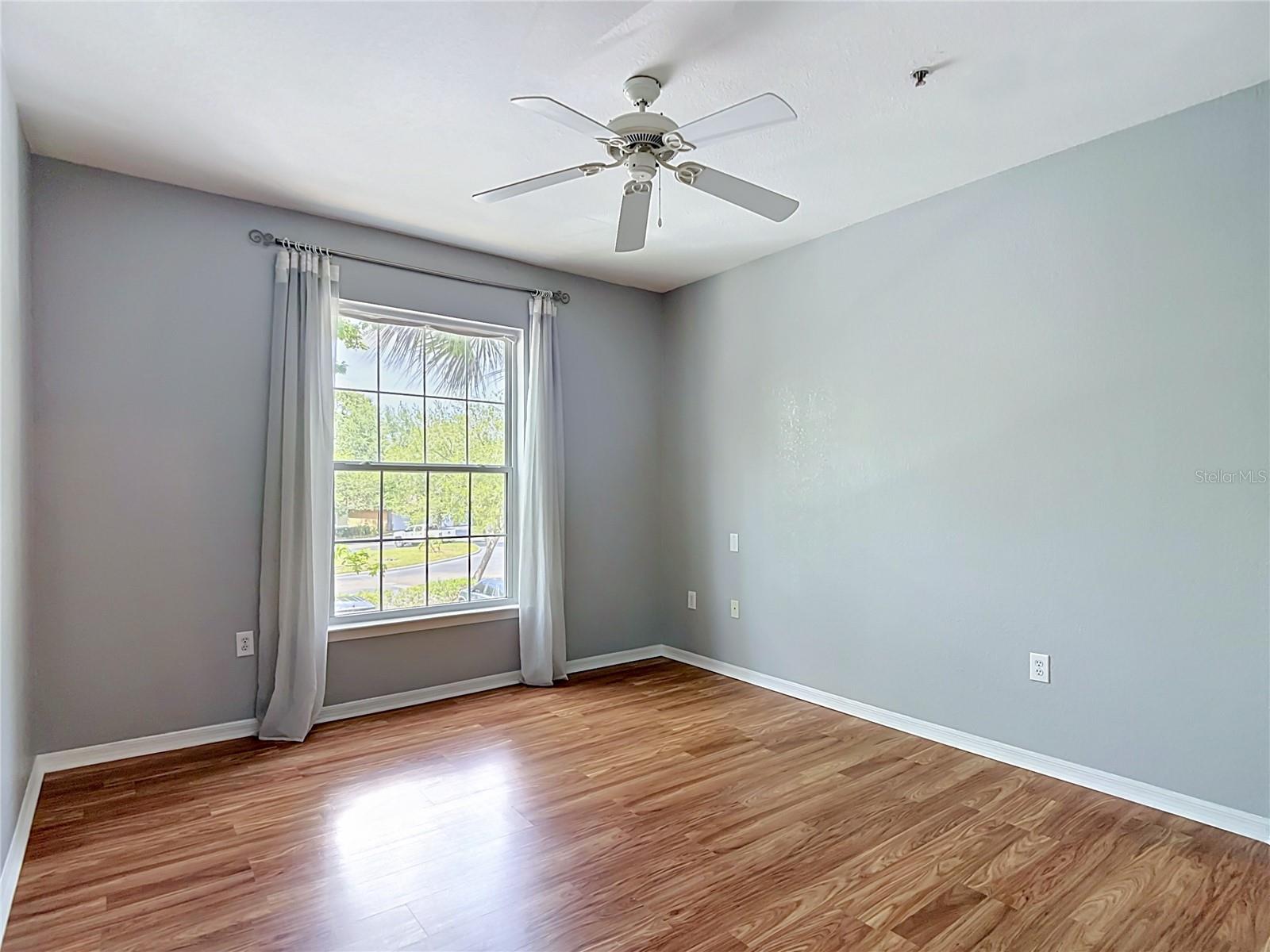 Image 33 of 75 For 10201 Courtney Palms Boulevard 203