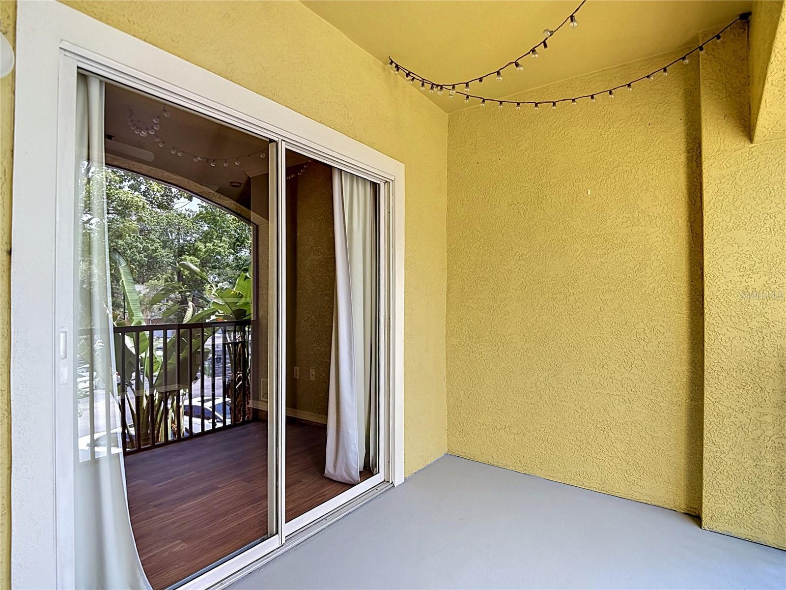 Image 44 of 75 For 10201 Courtney Palms Boulevard 203