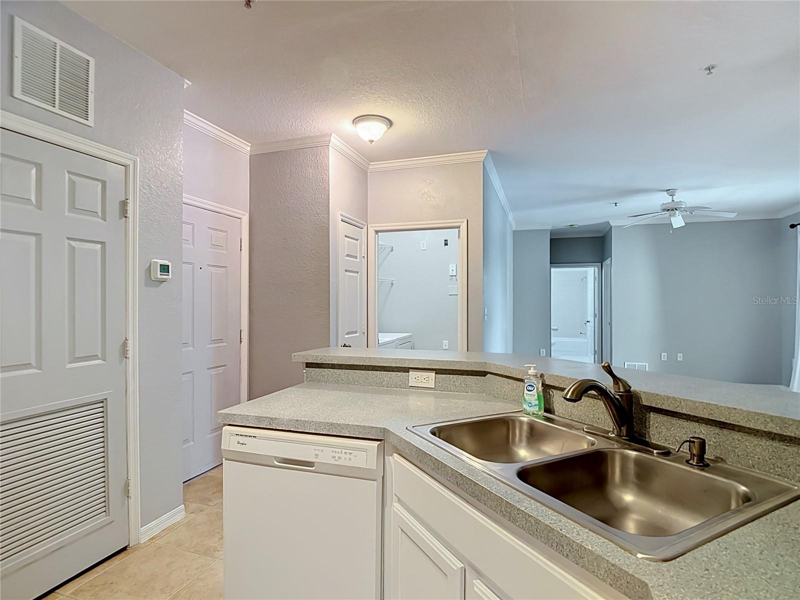 Image 9 of 75 For 10201 Courtney Palms Boulevard 203
