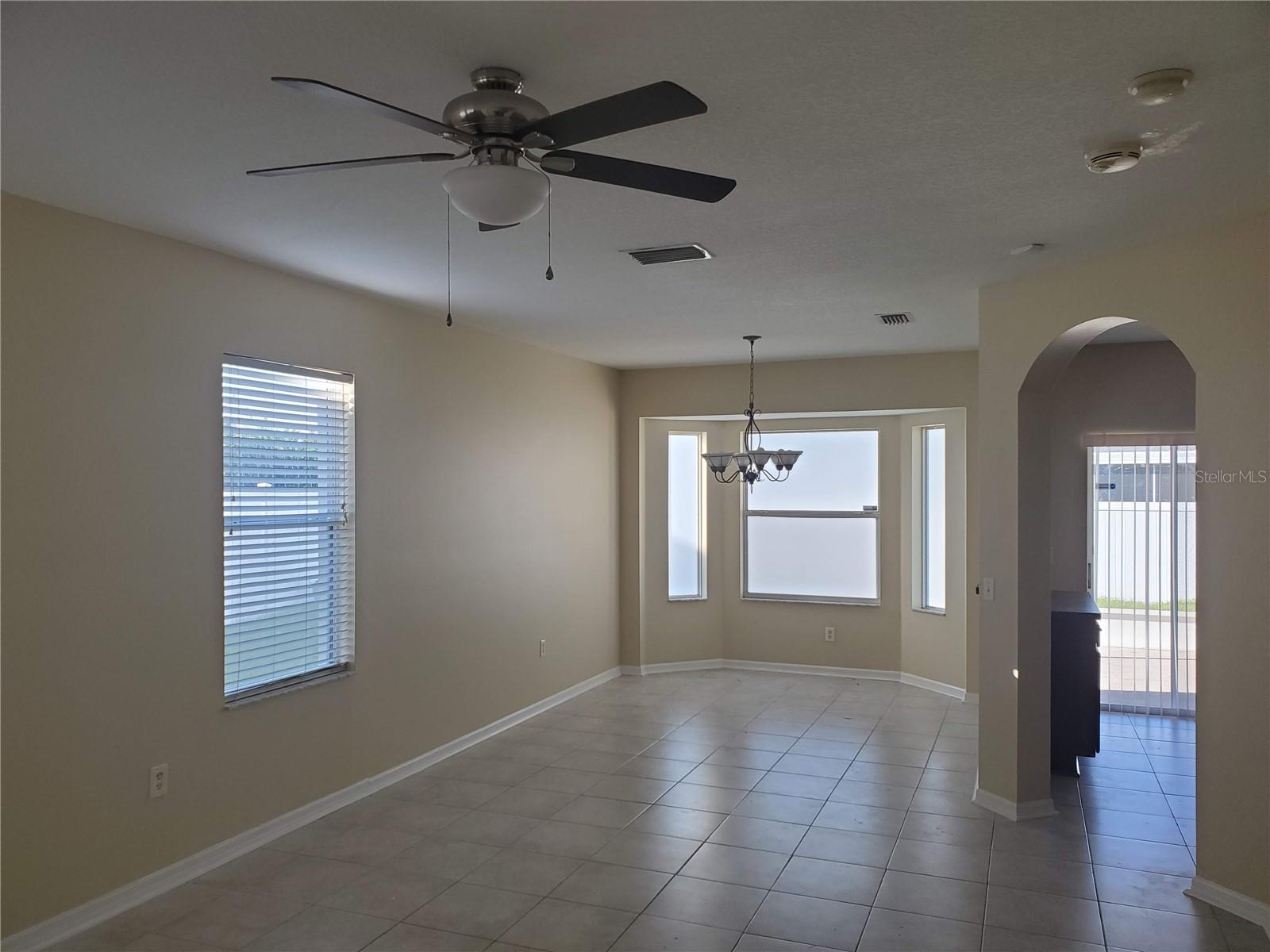 Image 4 of 20 For 12722 Evington Point Drive