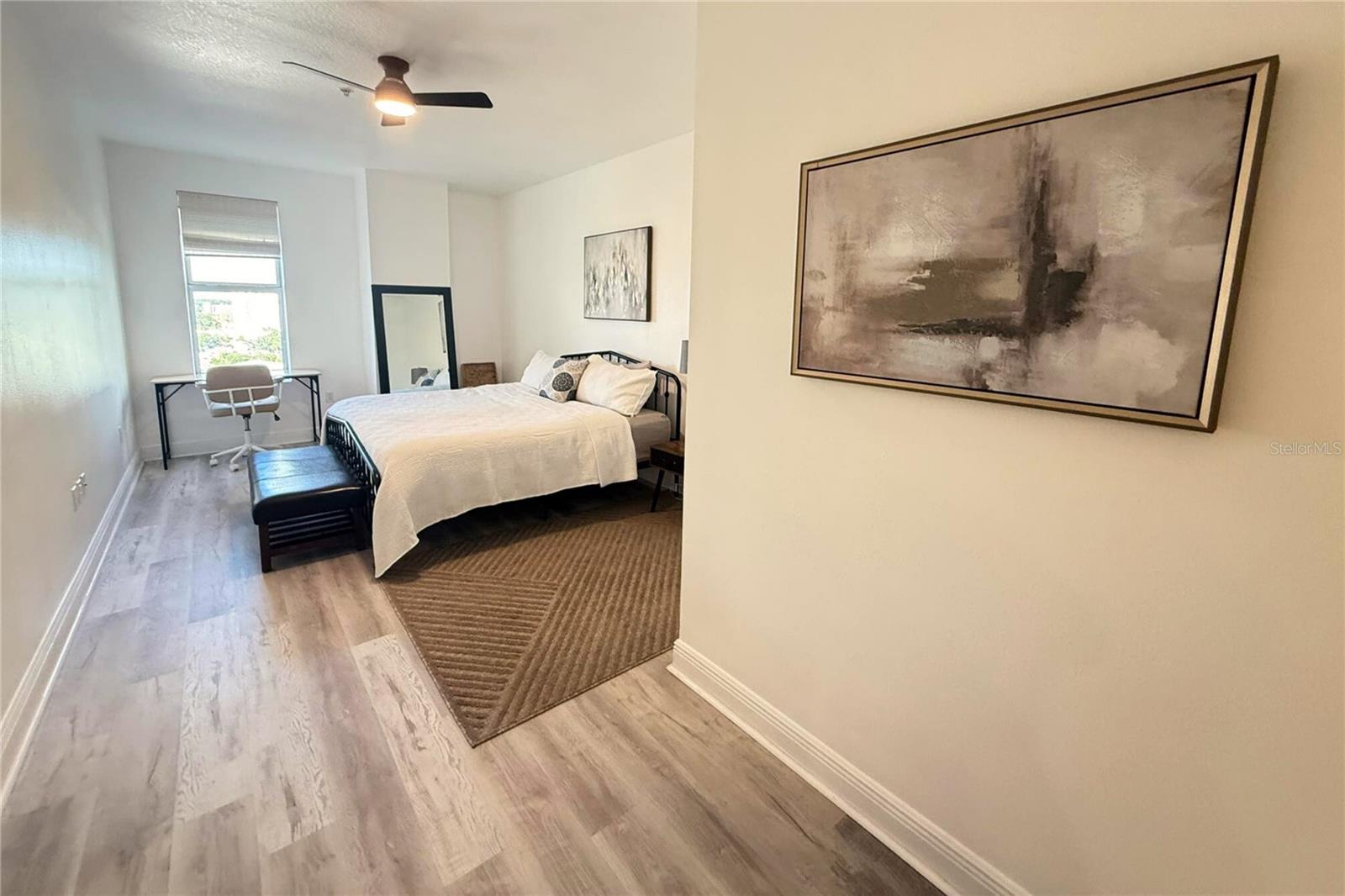 Image 13 of 51 For 628 Cleveland Street 1310