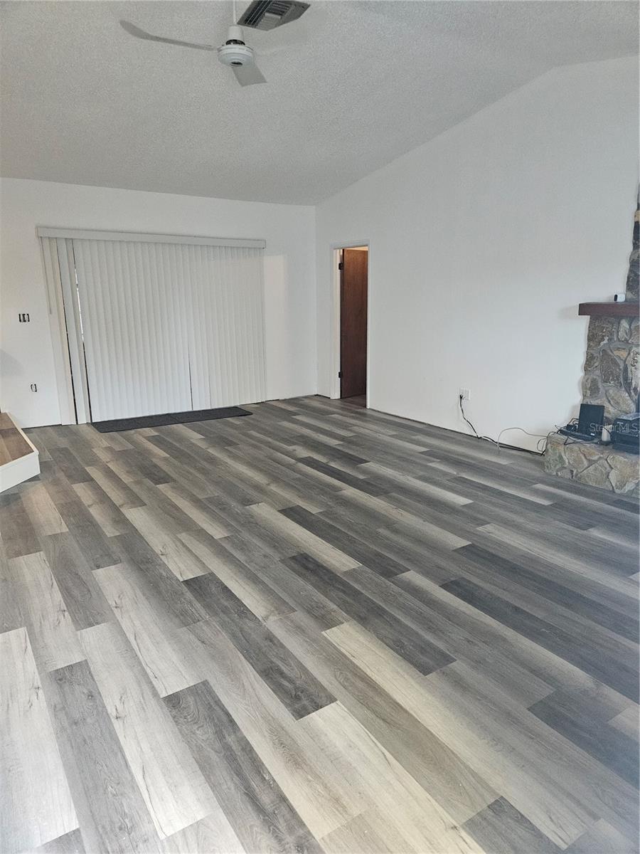 Image 15 of 20 For 11557 124th Terrace
