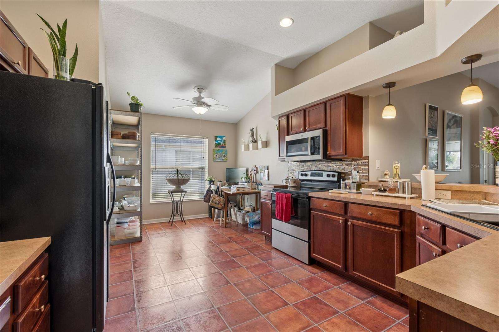 Image 21 of 50 For 4022 Waterville Ave