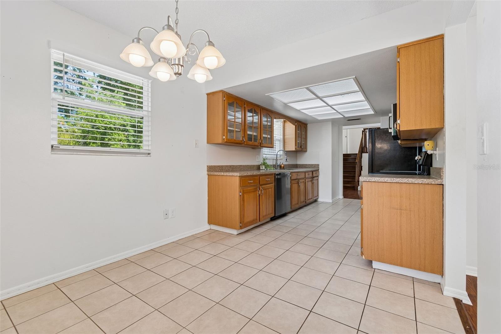 Listing photo id 11 for 2620 Giant Place
