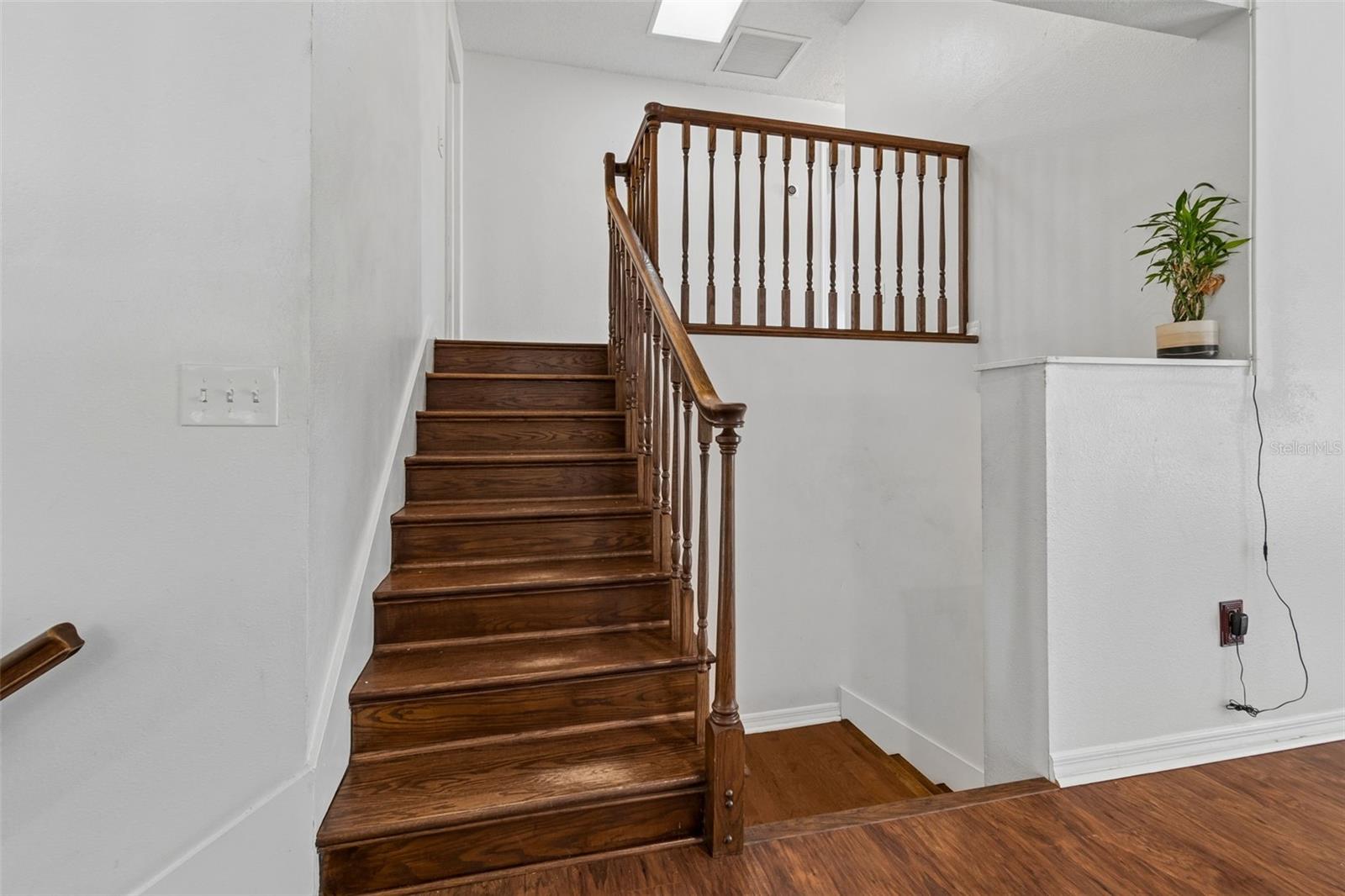 Listing photo id 19 for 2620 Giant Place