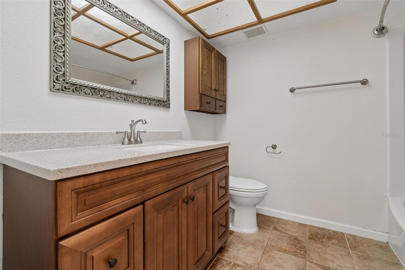Listing photo id 34 for 2620 Giant Place