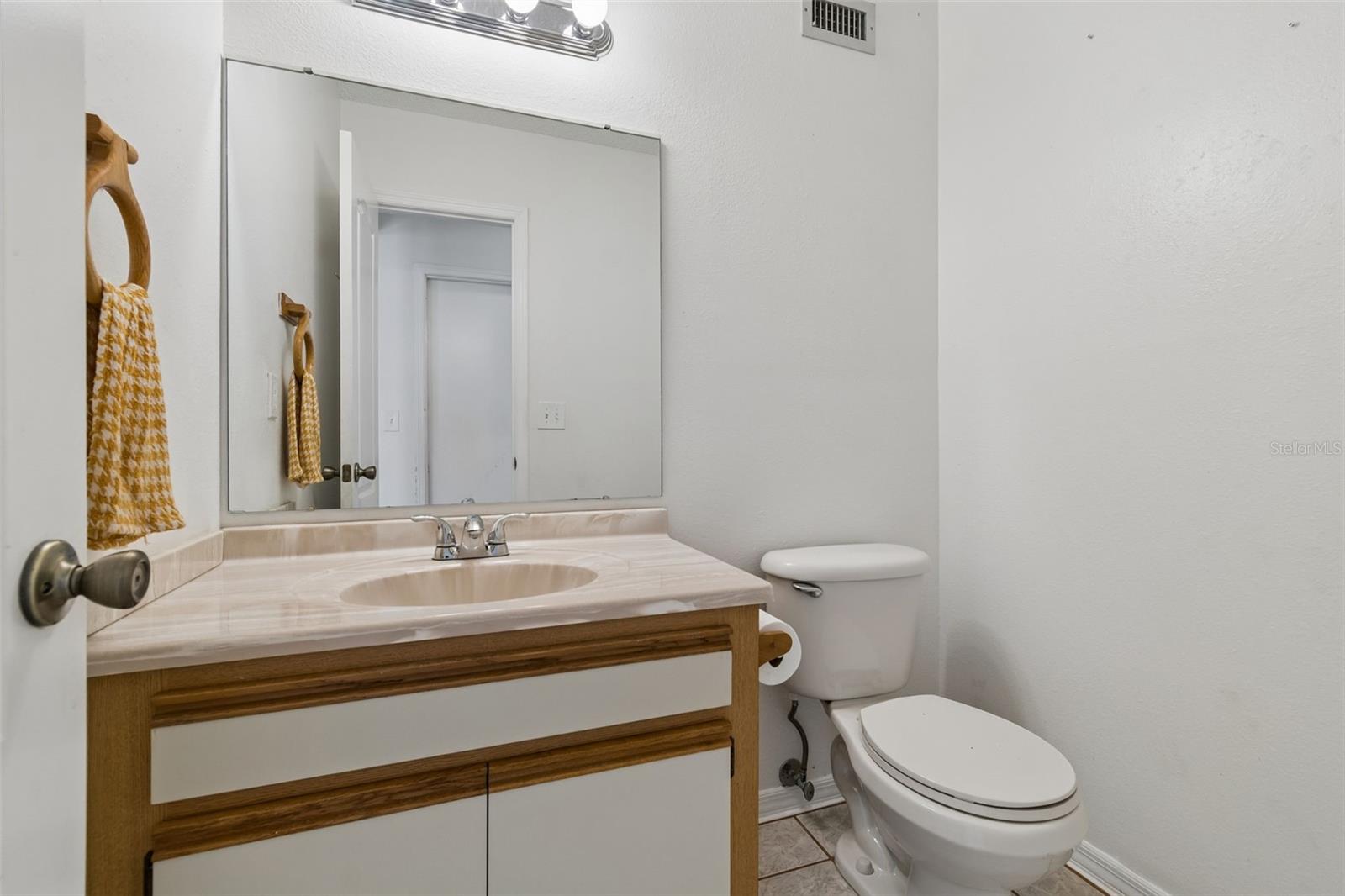 Listing photo id 39 for 2620 Giant Place