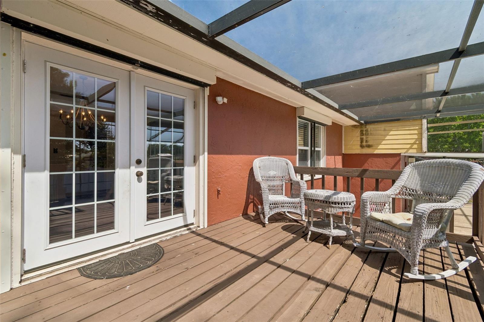 Listing photo id 54 for 2620 Giant Place