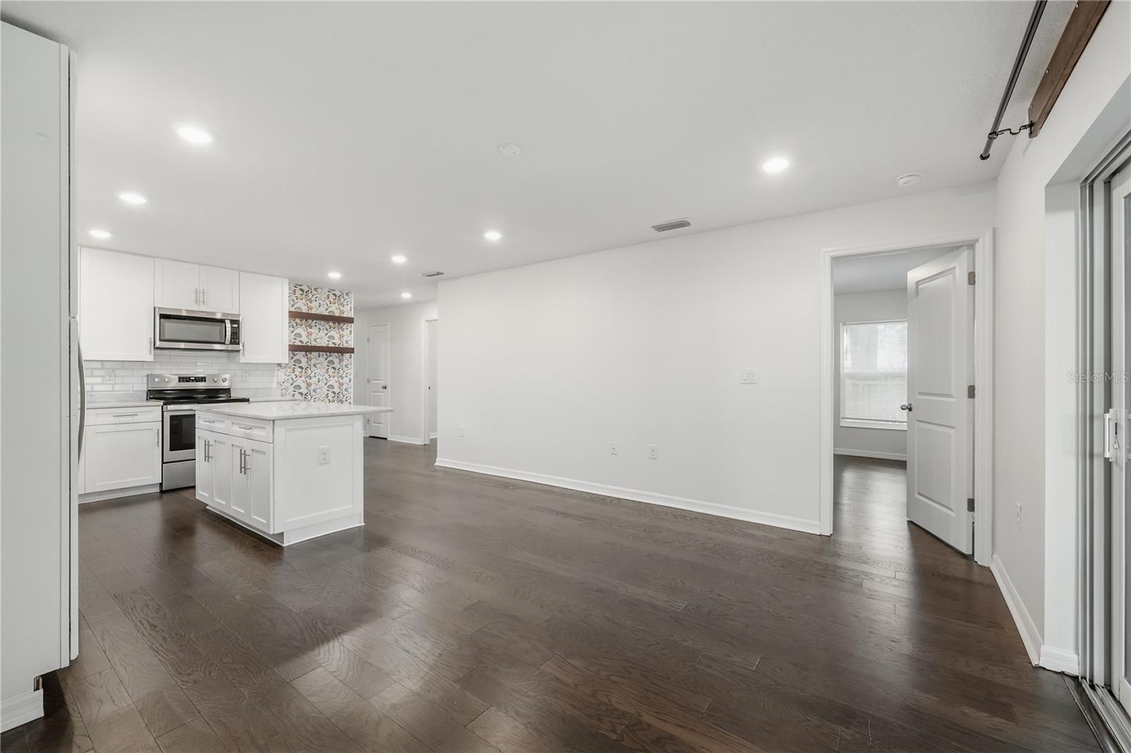Image 10 of 41 For 4022 Marguerite Street
