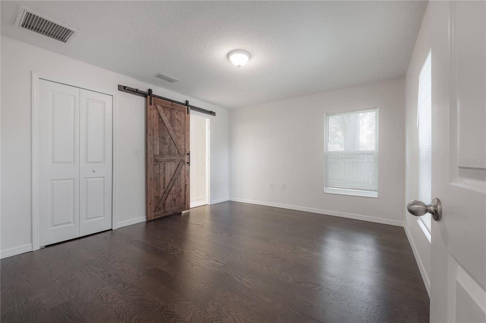 Image 17 of 41 For 4022 Marguerite Street