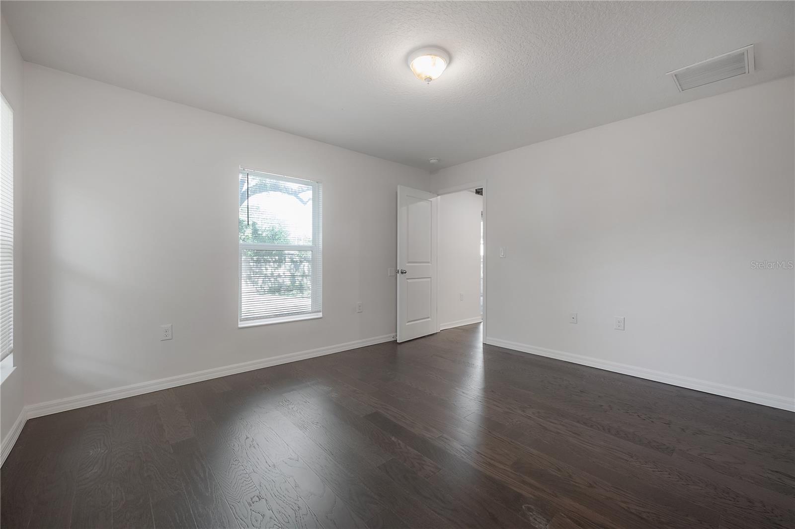 Image 18 of 41 For 4022 Marguerite Street