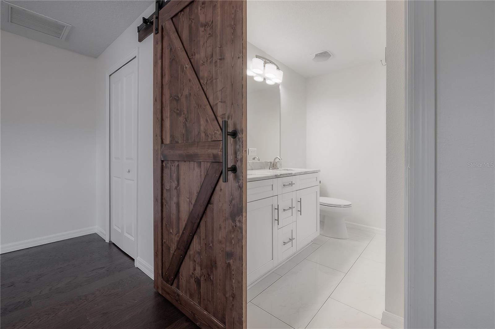 Image 19 of 41 For 4022 Marguerite Street