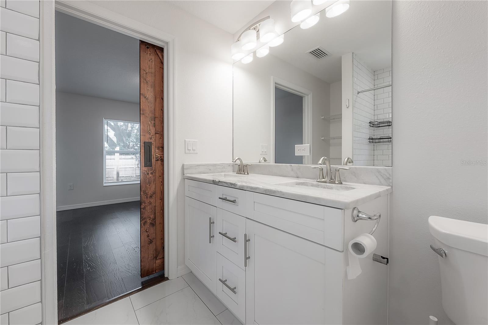 Image 22 of 41 For 4022 Marguerite Street