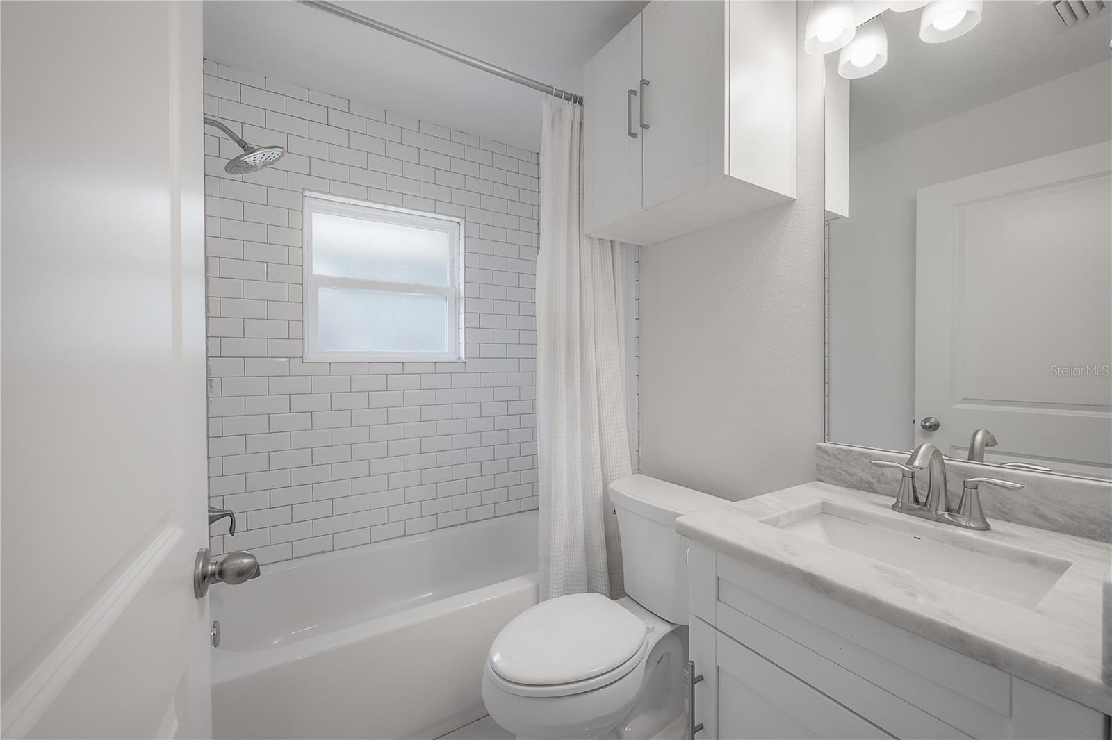 Image 28 of 41 For 4022 Marguerite Street