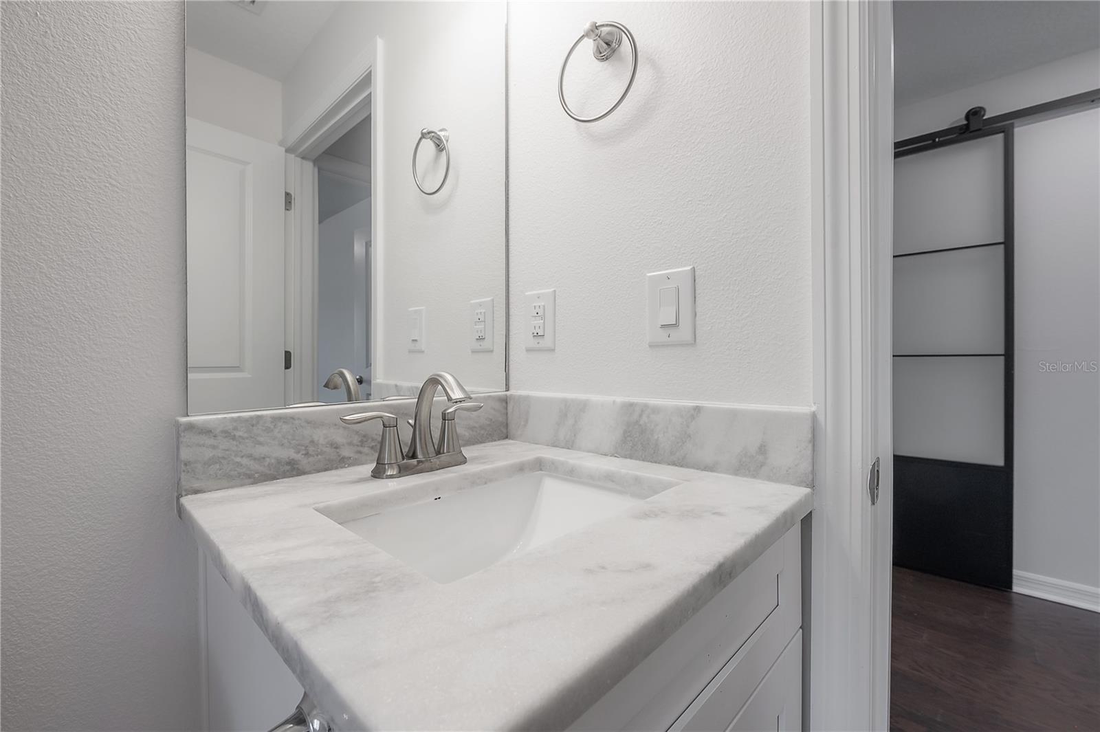Image 30 of 41 For 4022 Marguerite Street