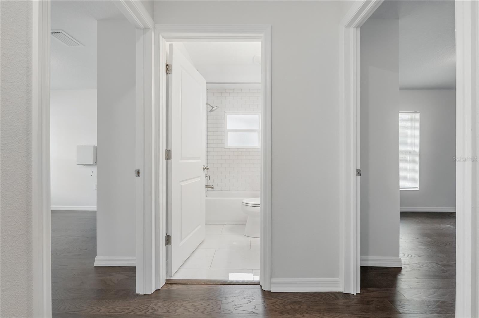 Image 31 of 41 For 4022 Marguerite Street