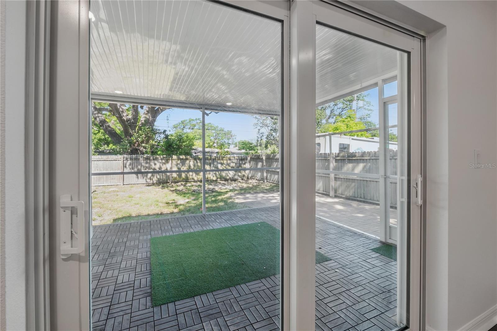 Image 34 of 41 For 4022 Marguerite Street