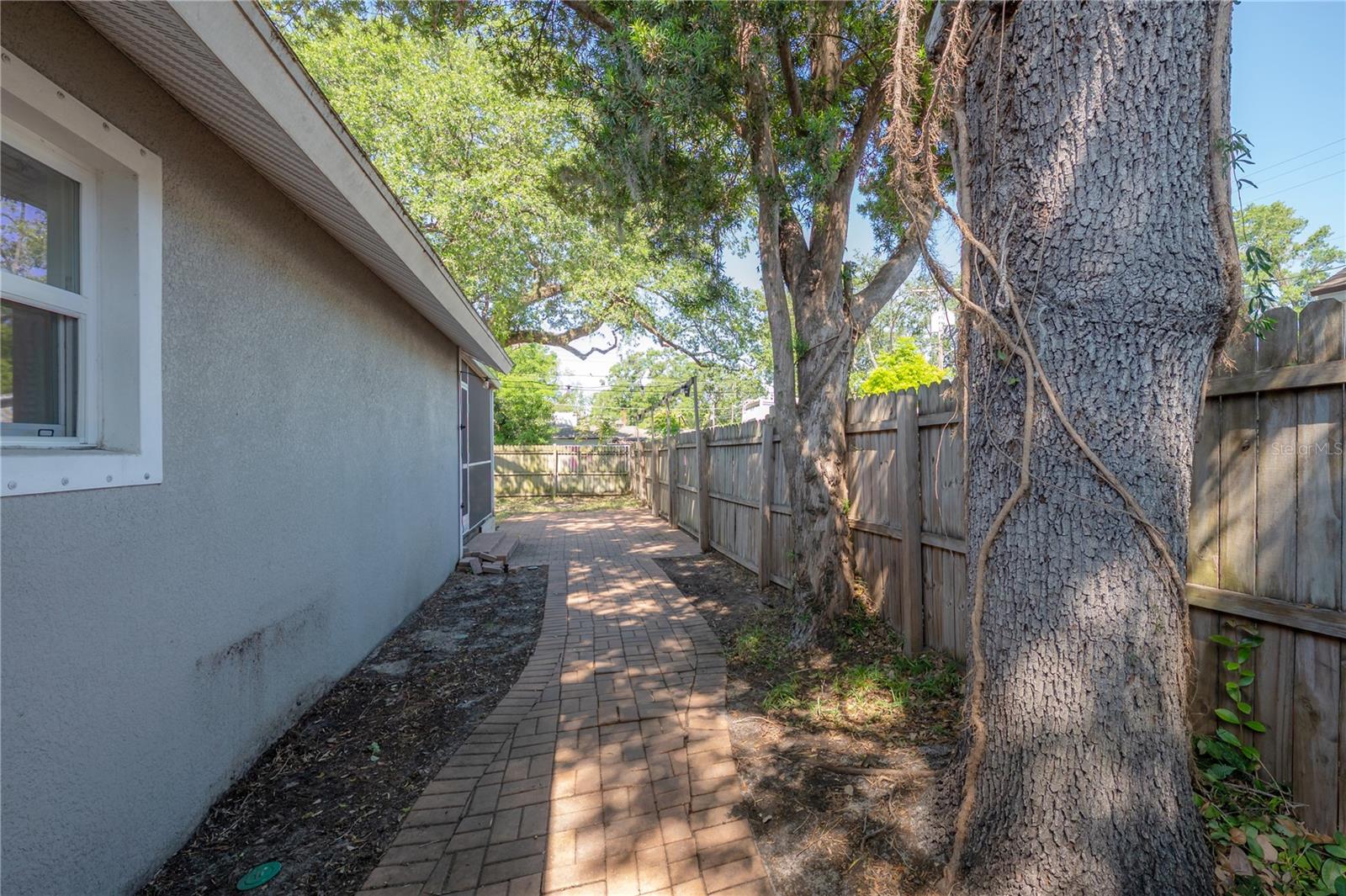 Image 40 of 41 For 4022 Marguerite Street