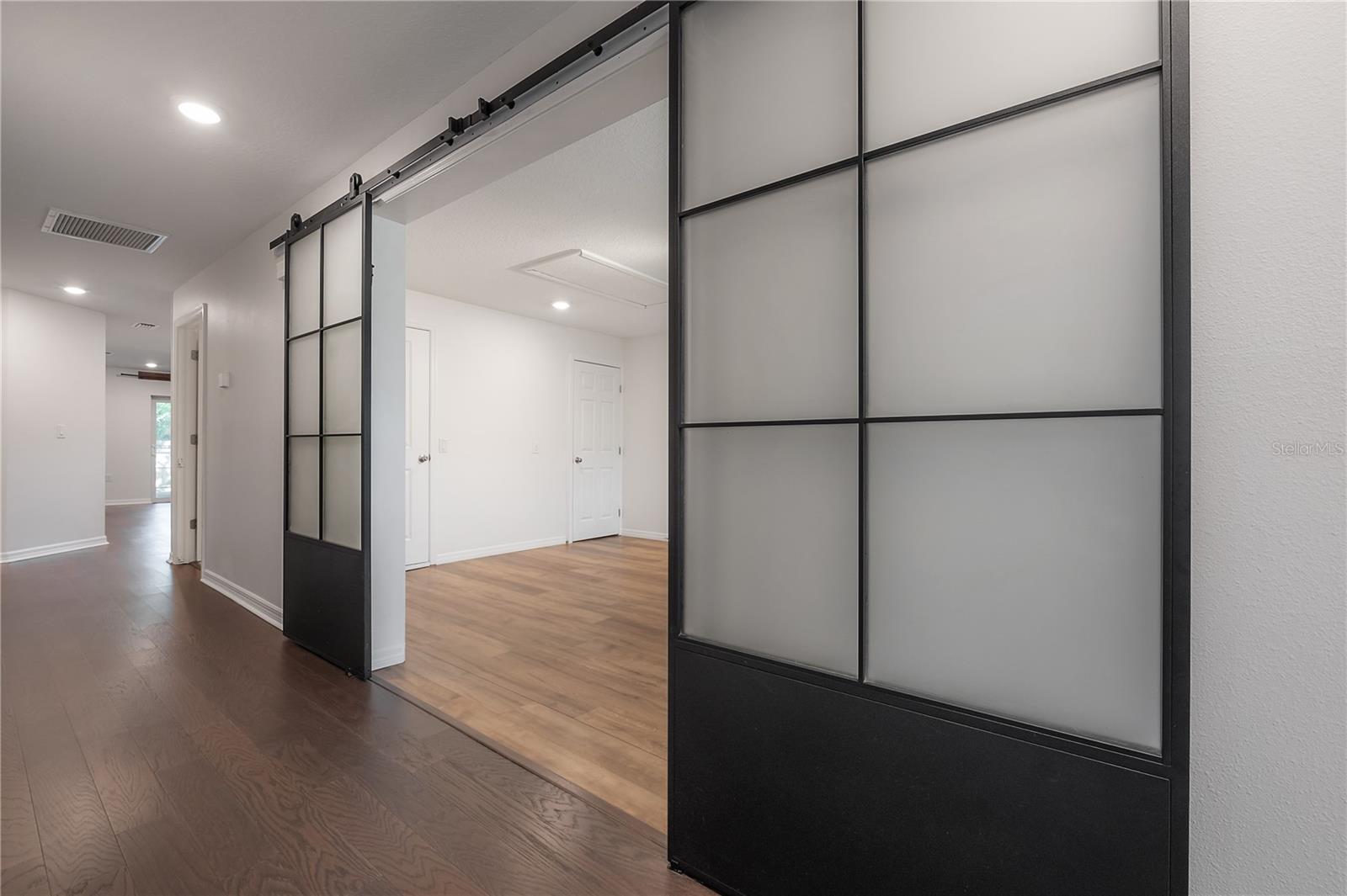 Image 5 of 41 For 4022 Marguerite Street