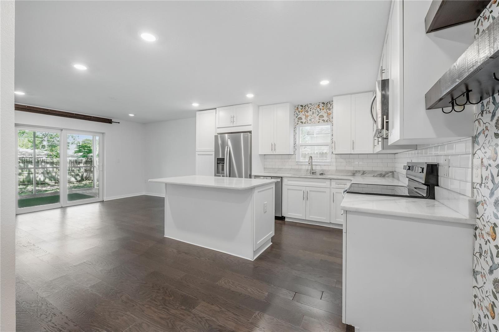 Image 8 of 41 For 4022 Marguerite Street
