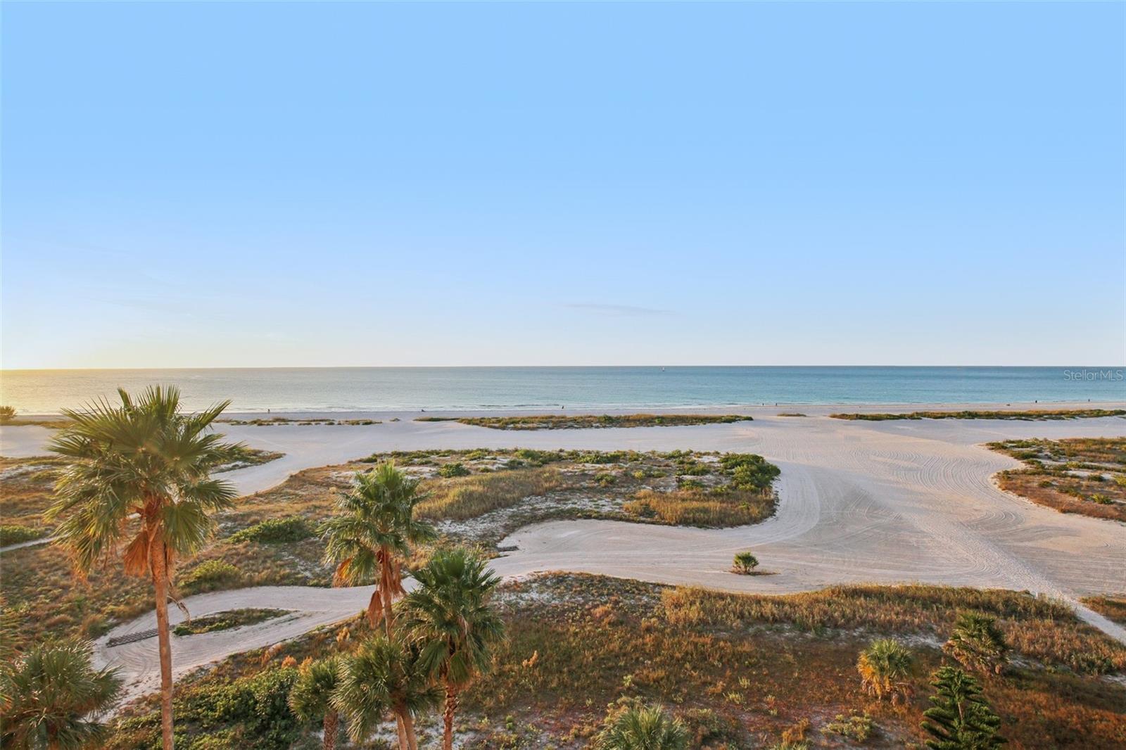 Image 14 of 26 For 1270 Gulf Boulevard 701