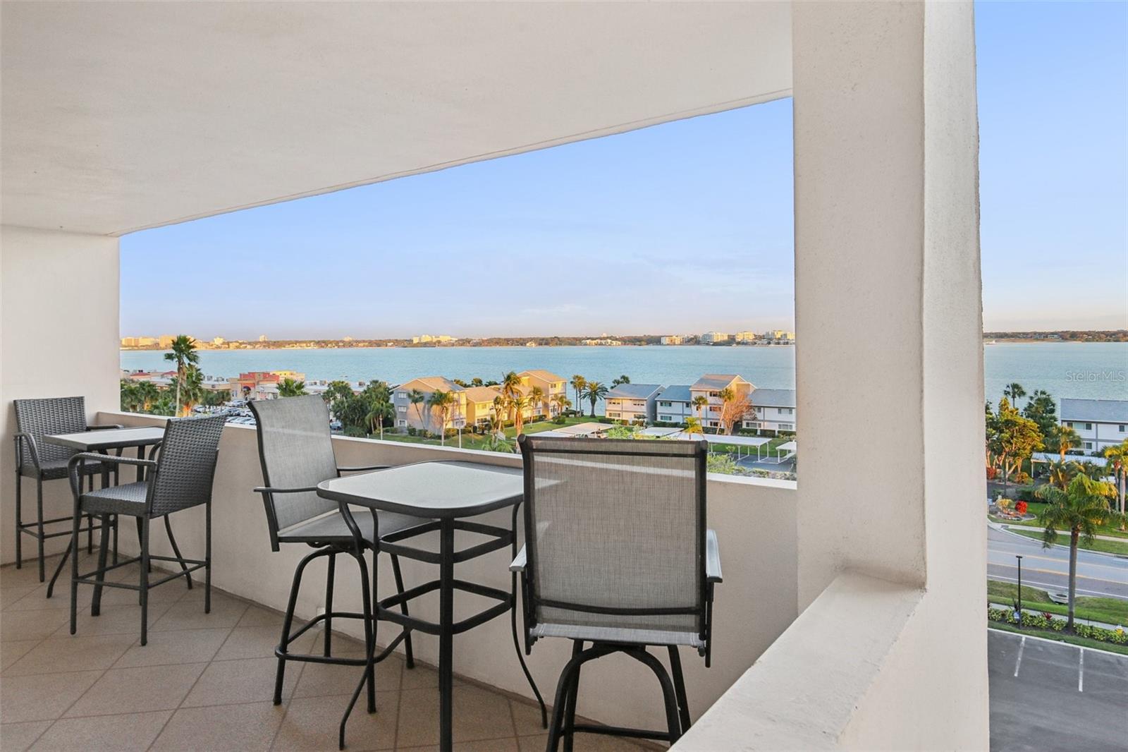 Image 3 of 26 For 1270 Gulf Boulevard 701