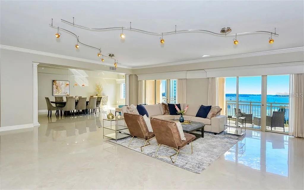 Image 11 of 42 For 1111 Ritz Carlton Drive 1004