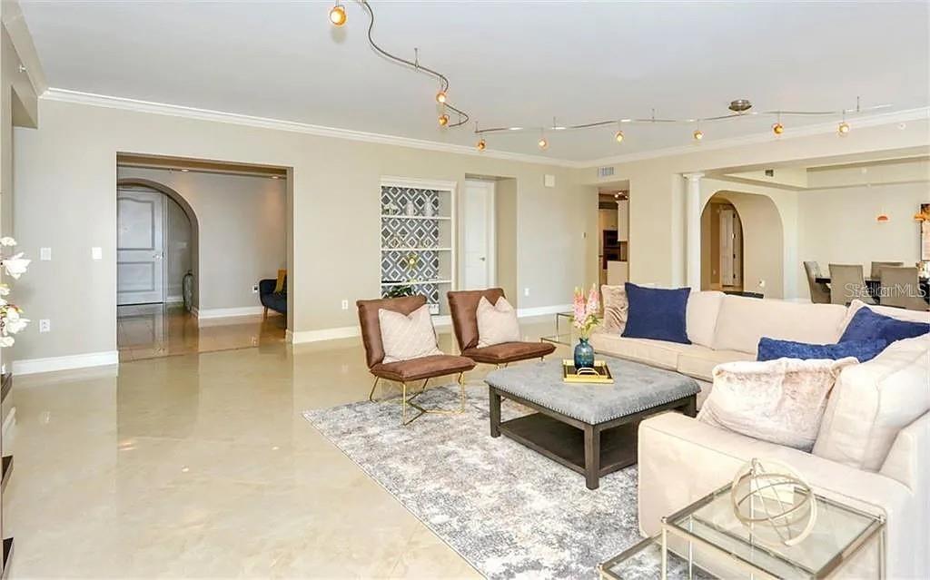 Image 14 of 42 For 1111 Ritz Carlton Drive 1004