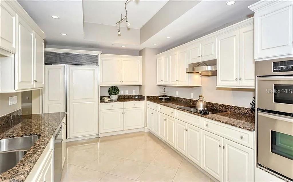 Image 20 of 42 For 1111 Ritz Carlton Drive 1004