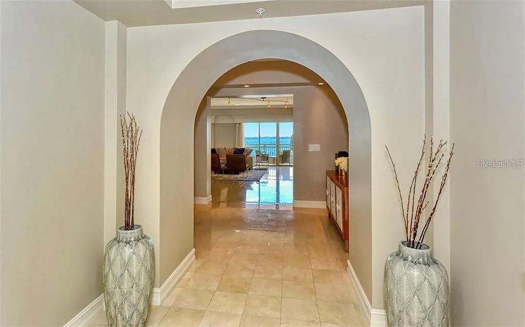 Image 7 of 42 For 1111 Ritz Carlton Drive 1004