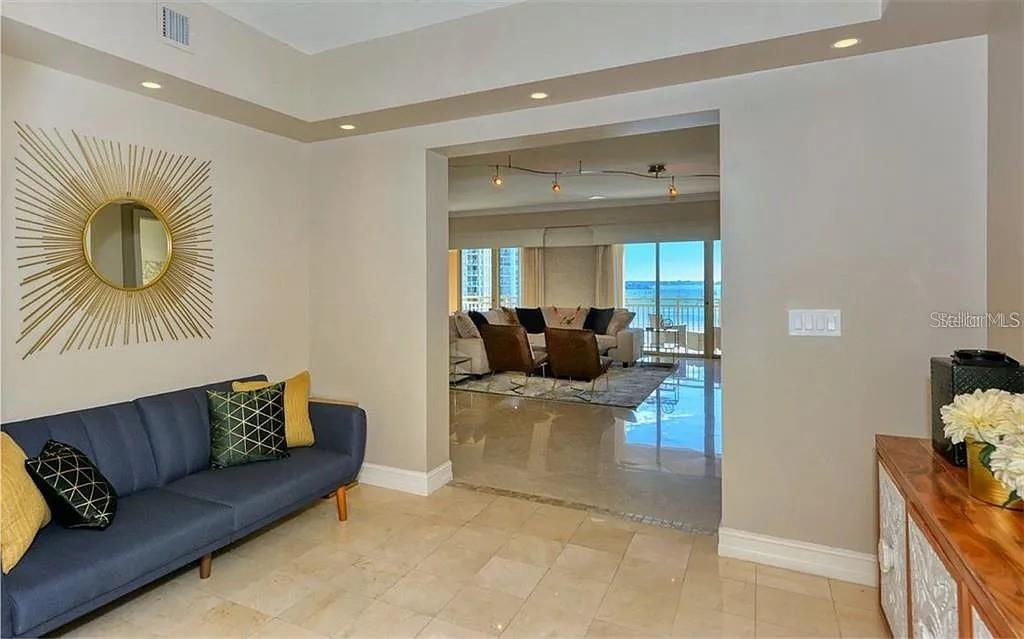 Image 8 of 42 For 1111 Ritz Carlton Drive 1004